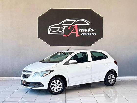 CHEVROLET ONIX 1.0 MPFI LT 8V FLEX 4P MANUAL CHEVROLET ONIX 1.0 MPFI LT 8V FLEX 4P MANUAL